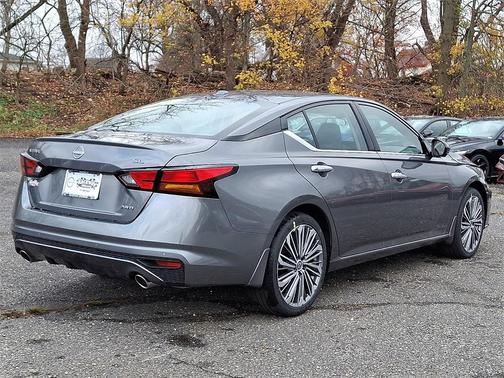 2025 Nissan Altima 2.5 SL