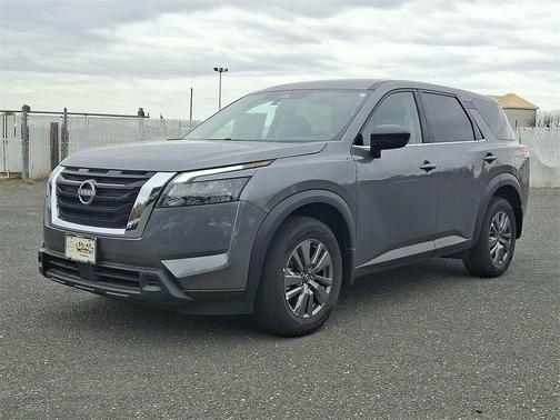 2025 Nissan Pathfinder S 4WD