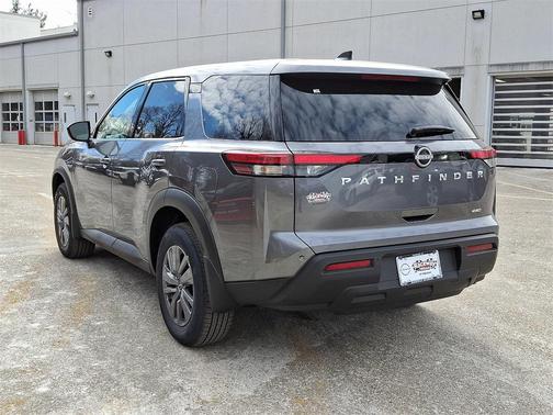 2025 Nissan Pathfinder S