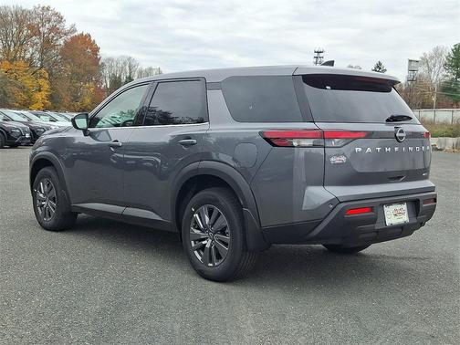 2025 Nissan Pathfinder S 4WD
