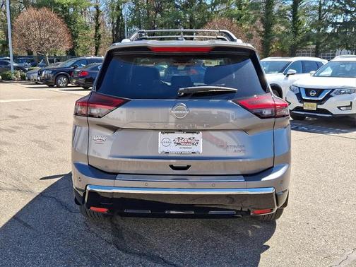 2025 Nissan Rogue Platinum
