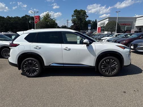 2025 Nissan Rogue Platinum