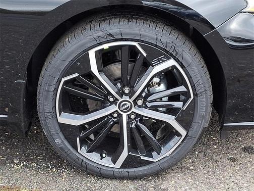 2025 Nissan Altima SR FWD