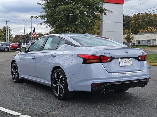 2023 Nissan Altima SR FWD