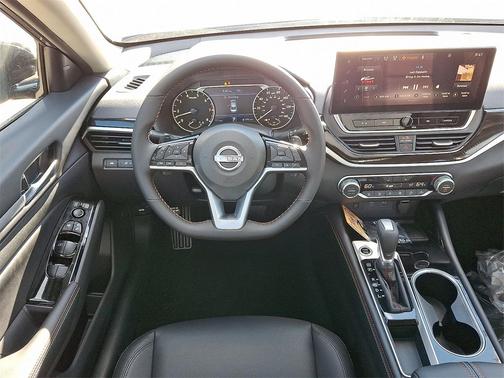 2025 Nissan Altima SR FWD