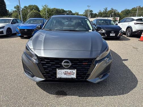 2025 Nissan Altima SR FWD