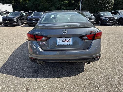 2025 Nissan Altima SR FWD
