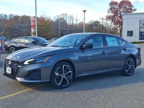 2025 Nissan Altima SR FWD