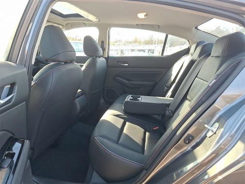 2025 Nissan Altima SR FWD