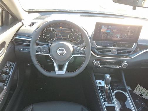 2025 Nissan Altima SR FWD