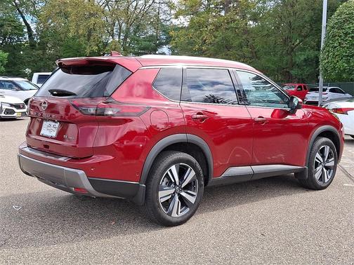 2024 Nissan Rogue SL