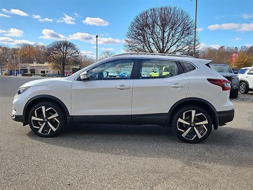 2021 Nissan Rogue Sport SL