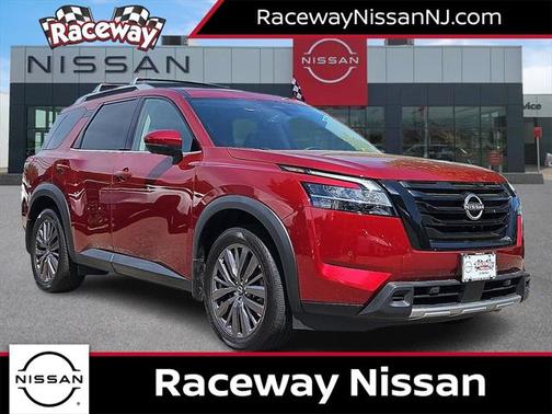2023 Nissan Pathfinder SL 4WD