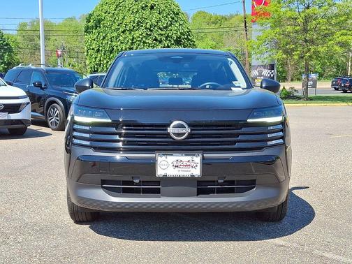 Super Black 2025 Nissan Kicks S
