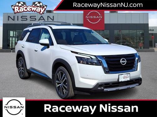 2025 Nissan Pathfinder Platinum 4WD