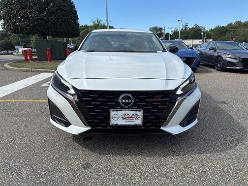 2025 Nissan Altima SR FWD