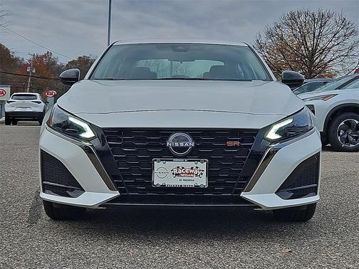 2025 Nissan Altima SR FWD