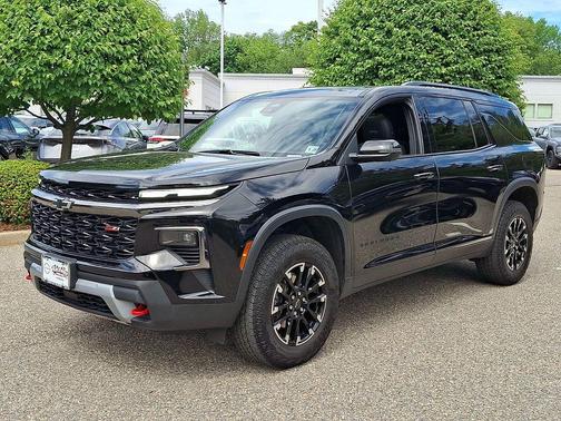 Mosaic Black Metallic 2024 Chevrolet Traverse AWD Z71