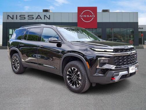 Mosaic Black Metallic 2024 Chevrolet Traverse AWD Z71