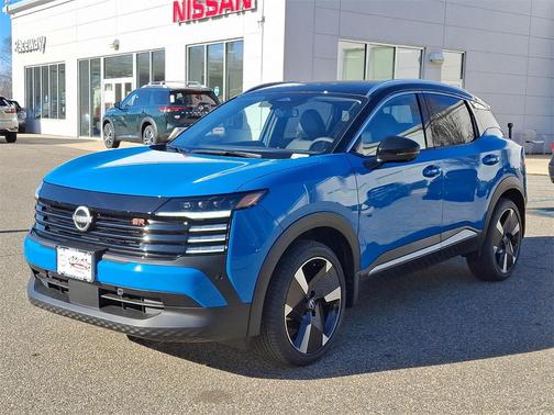 2025 Nissan Kicks SR