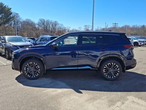 2025 Nissan Rogue Platinum