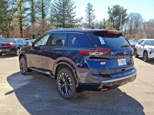 2025 Nissan Rogue Platinum