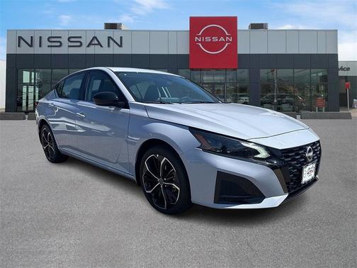 2025 Nissan Altima SR AWD