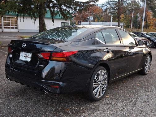 2025 Nissan Altima 2.5 SL