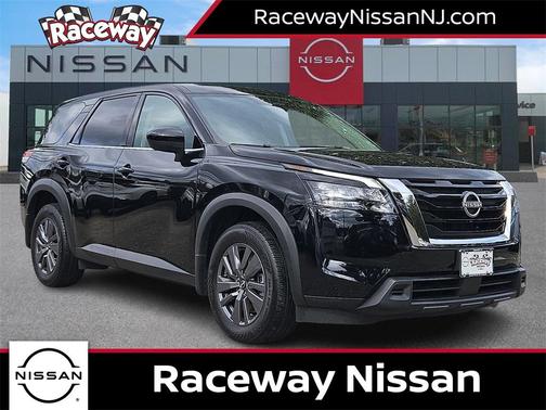 2024 Nissan Pathfinder S 4WD