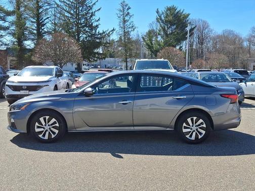 2022 Nissan Altima S FWD