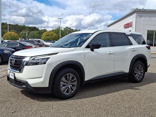 2024 Nissan Pathfinder S 4WD