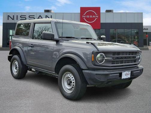 CARBONIZED GRAY METALLIC 2023 Ford Bronco Base