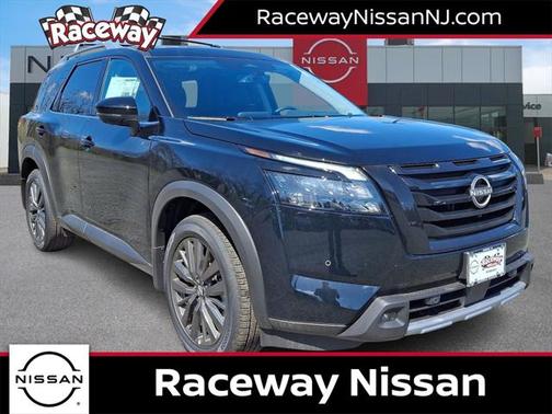 2025 Nissan Pathfinder SL 4WD