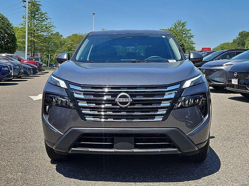 Gun Metallic 2026 Nissan Rogue SV