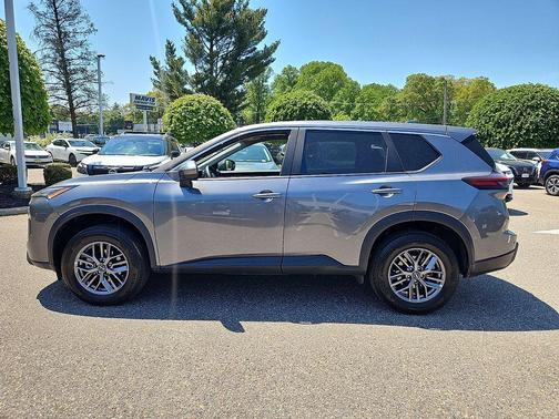 Gun Metallic 2026 Nissan Rogue SV