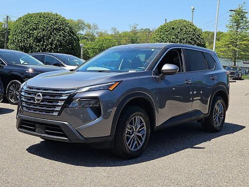 Gun Metallic 2026 Nissan Rogue SV