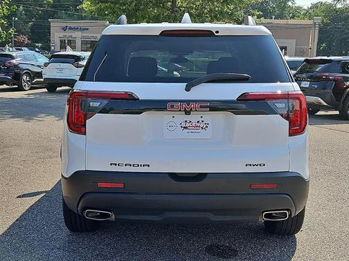 2022 GMC Acadia AWD SLE