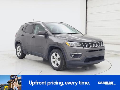 Gray 2019 Jeep Compass Latitude