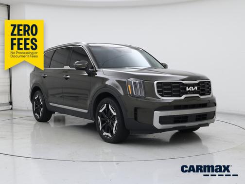 Green 2024 Kia Telluride S