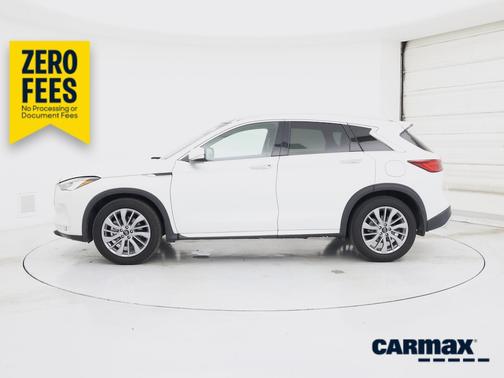 White 2023 INFINITI QX50 Luxe