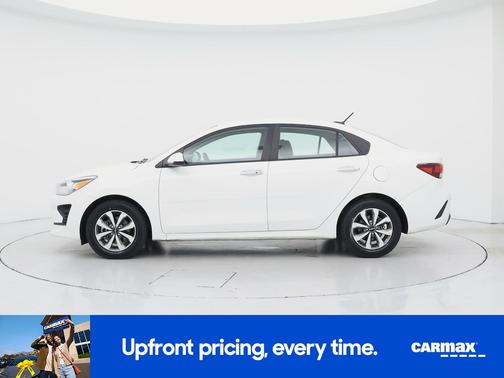 White 2023 Kia Rio LX