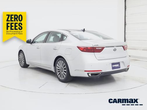 Silver 2017 Kia Cadenza Technology