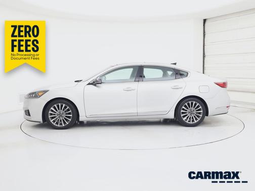 Silver 2017 Kia Cadenza Technology