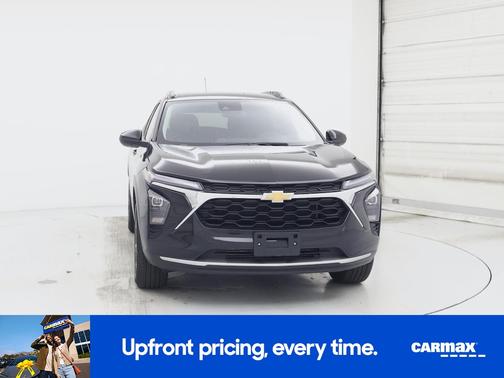 Black 2025 Chevrolet Trax LT