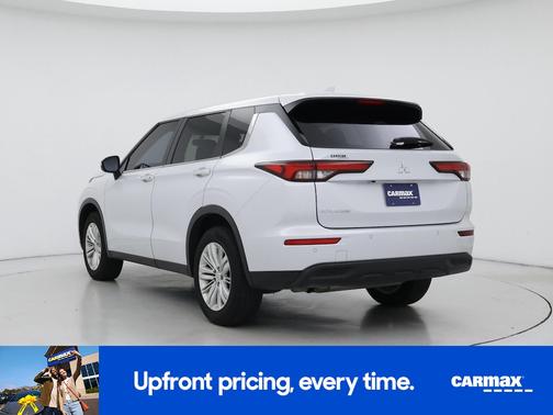 2024 Mitsubishi Outlander ES