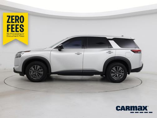 Silver 2024 Nissan Pathfinder S