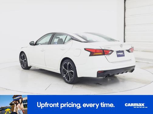 White 2023 Nissan Altima SR