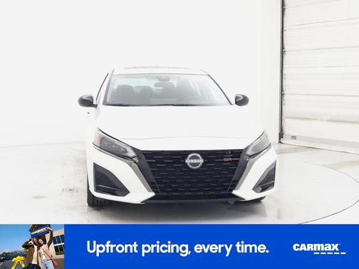 White 2023 Nissan Altima SR