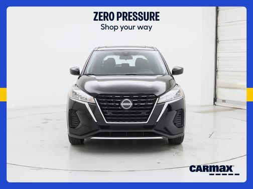 Black 2022 Nissan Kicks S