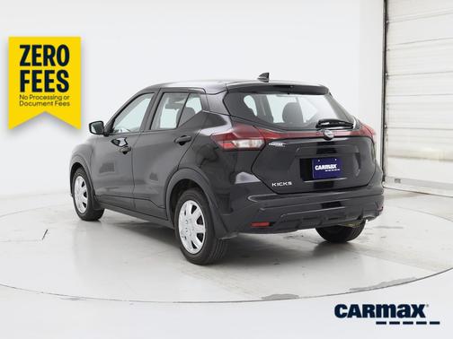 Black 2022 Nissan Kicks S